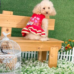 Abito in lino e ricami di fiori