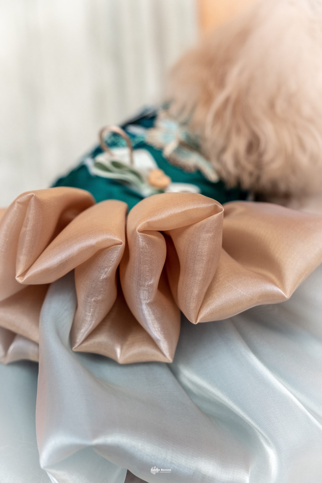 Abito in raso e organza - immagine 2