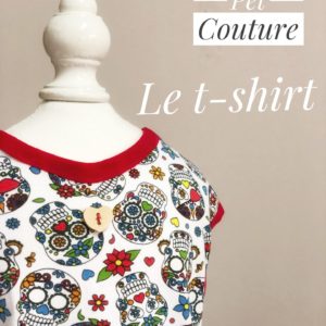 T-shirt in cotone con stampe teschi