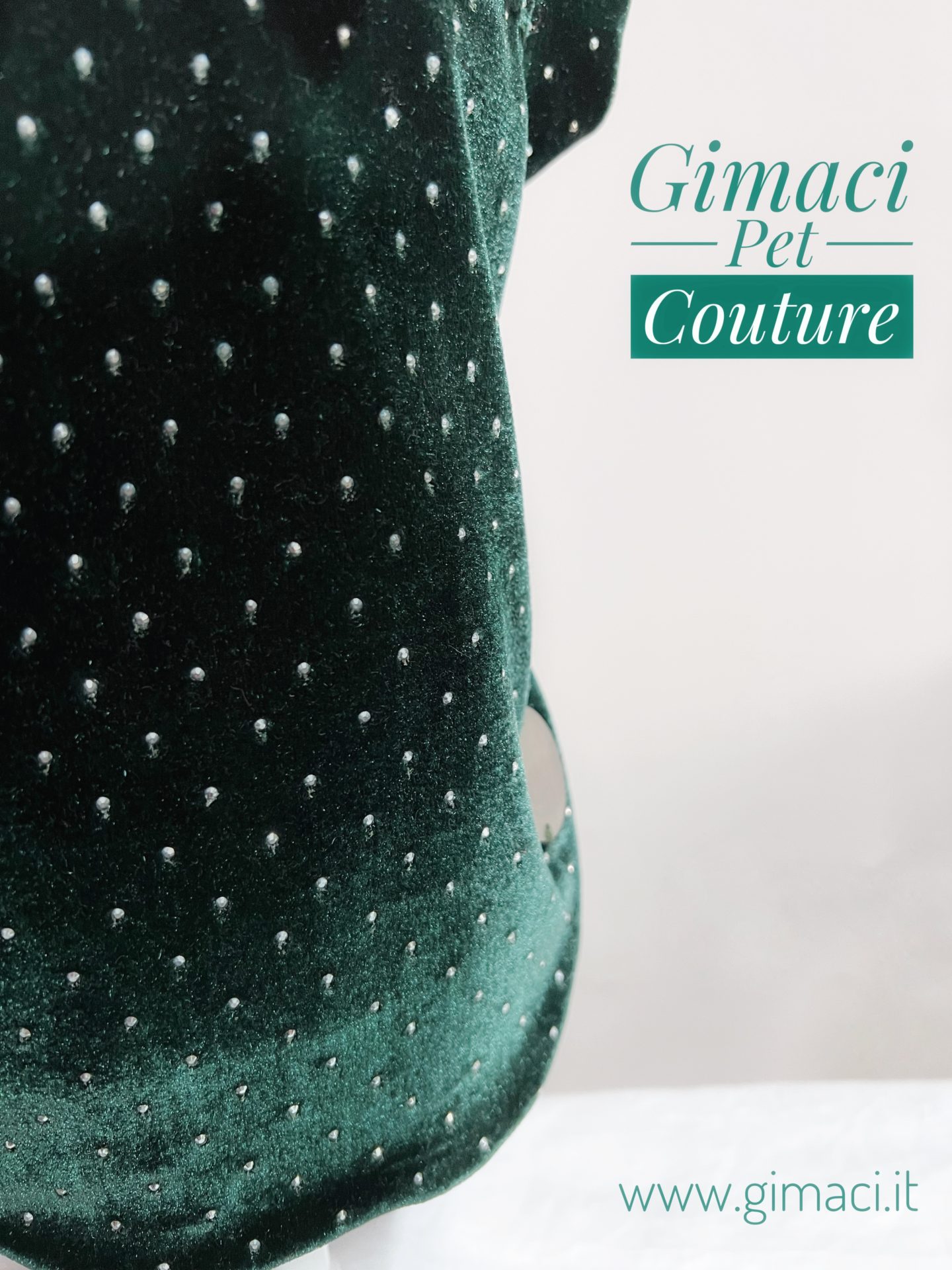 Maglioncino in velluto e strass verde - immagine 3